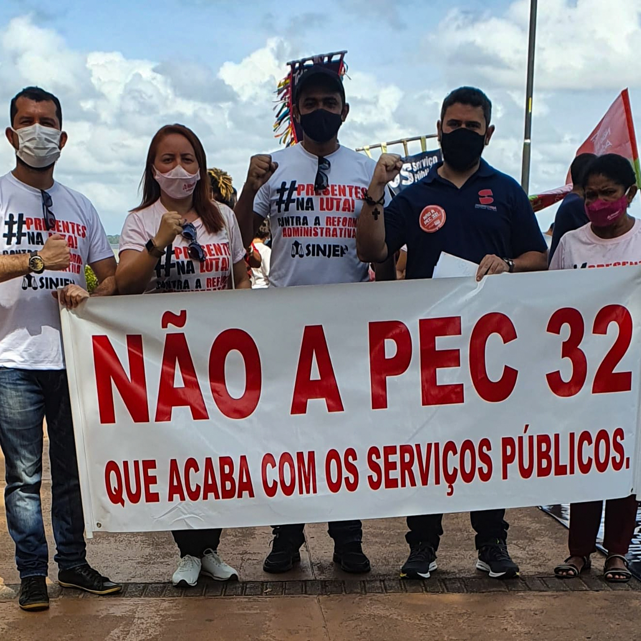 Read more about the article 28 de Outubro: SINJEP Participa da Manifestação Contra a PEC 32